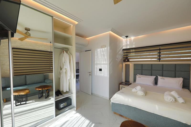 One Bedroom Suite